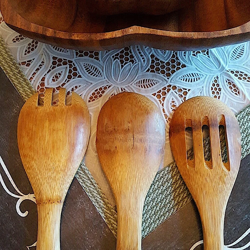 Vintage Set of 5 Monkey Pod Wood Salad Bowls